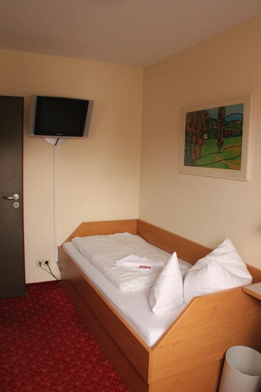 Hotel Traube Offenburg Ngoại thất bức ảnh