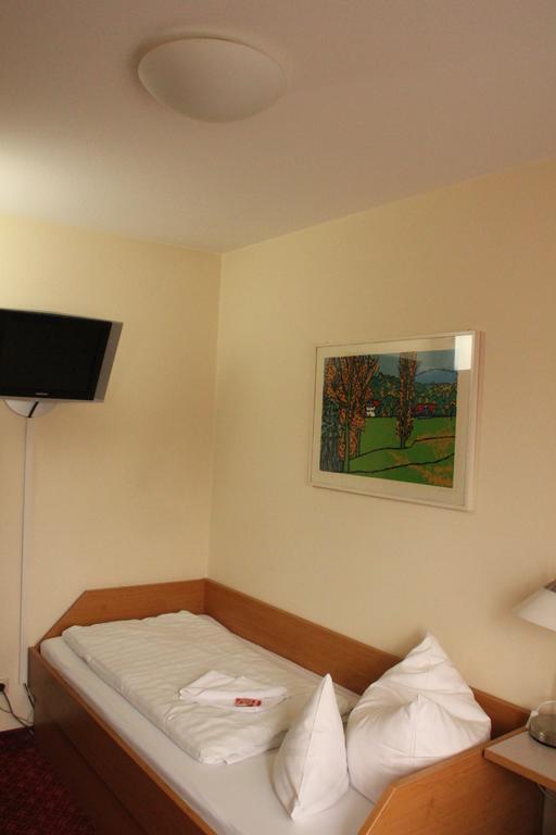 Hotel Traube Offenburg Ngoại thất bức ảnh