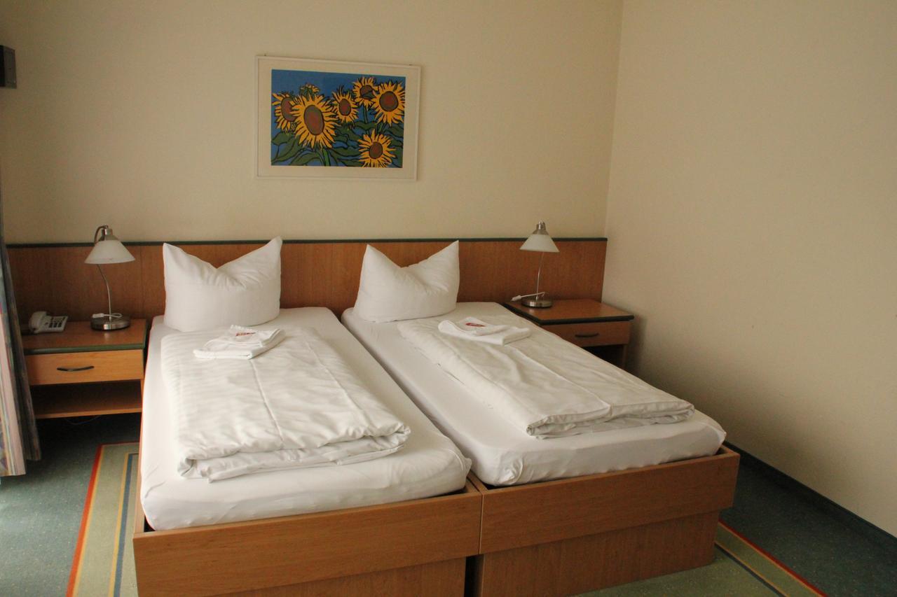 Hotel Traube Offenburg Ngoại thất bức ảnh